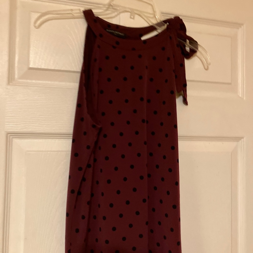 Banana republic maroon and black polka dot shoulder tie sleeveless top